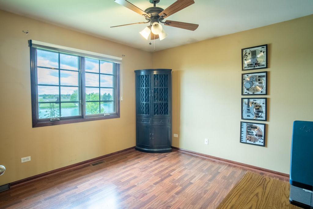 Image 33 of property listing at 2910 Ryan Drive, New Lenox, IL 60451