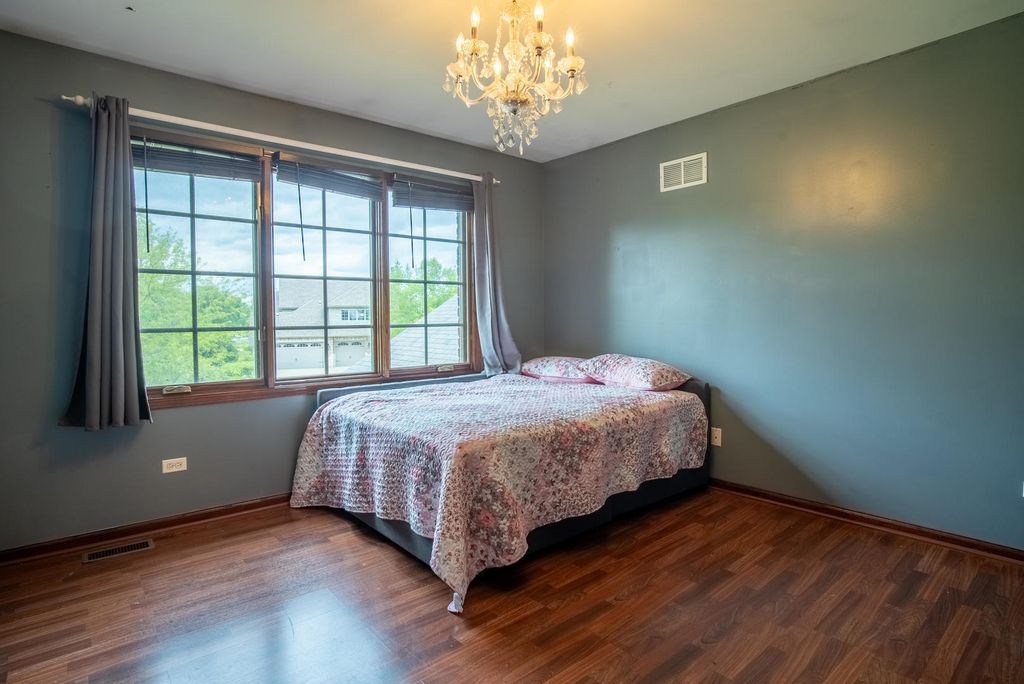 Image 36 of property listing at 2910 Ryan Drive, New Lenox, IL 60451