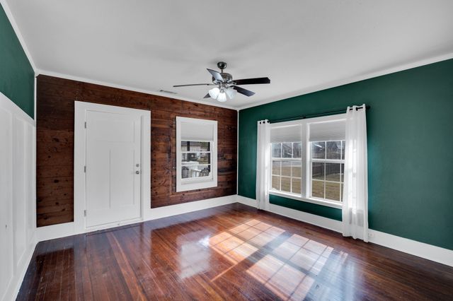 119 W University Avenue, Waxahachie, TX 75165