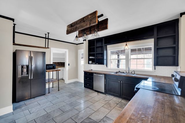 119 W University Avenue, Waxahachie, TX 75165