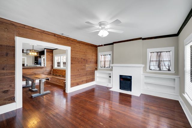 119 W University Avenue, Waxahachie, TX 75165