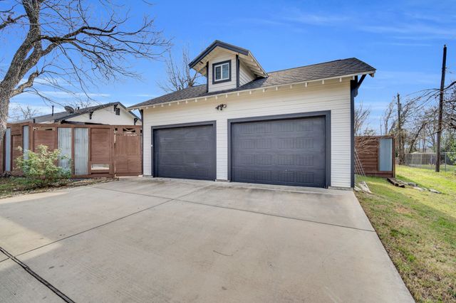 119 W University Avenue, Waxahachie, TX 75165