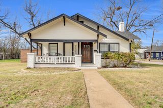 119 W University Avenue, Waxahachie, TX 75165