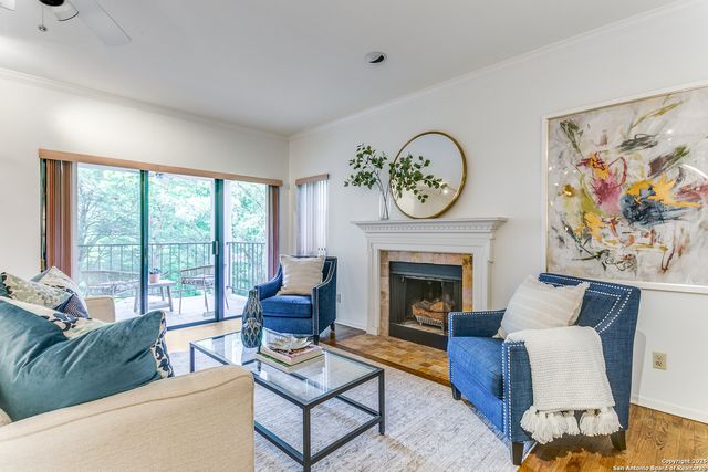 1022 Navarro St Apt 306, San Antonio, TX 78205