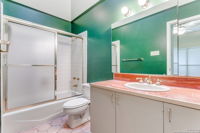 1022 Navarro St Apt 306, San Antonio, TX 78205