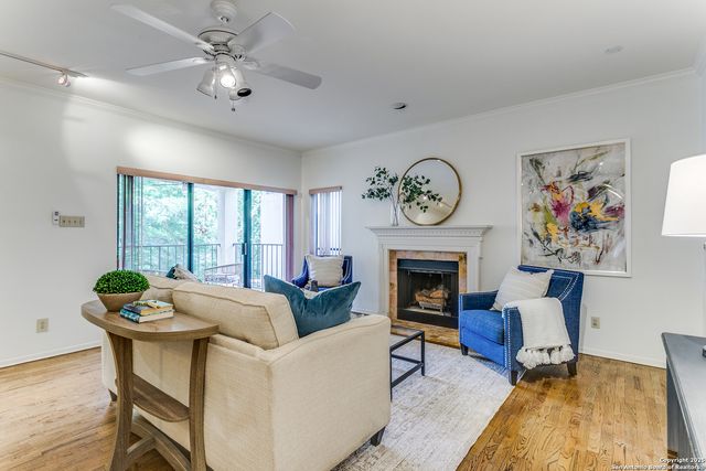 1022 Navarro St Apt 306, San Antonio, TX 78205