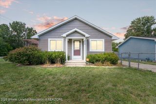 3814 Coachlight Common Street, Lansing, MI 48911