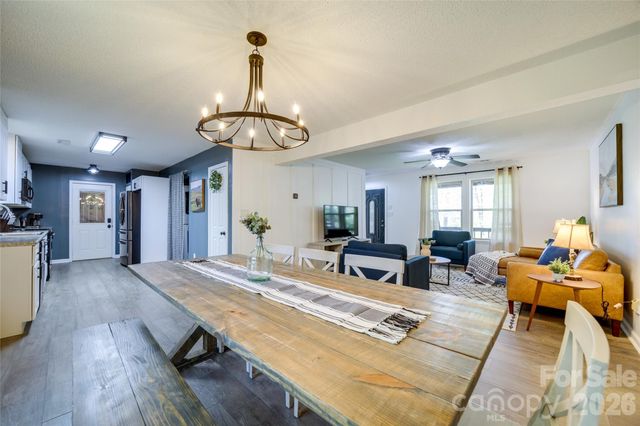 24 Oakwood Road, Candler, NC 28715