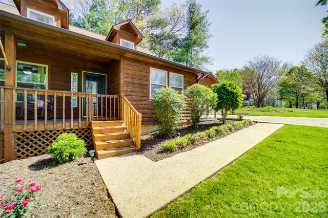 24 Oakwood Road, Candler, NC 28715