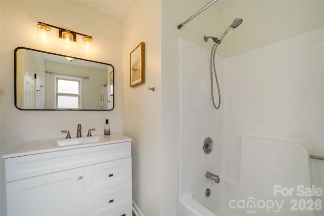 24 Oakwood Road, Candler, NC 28715