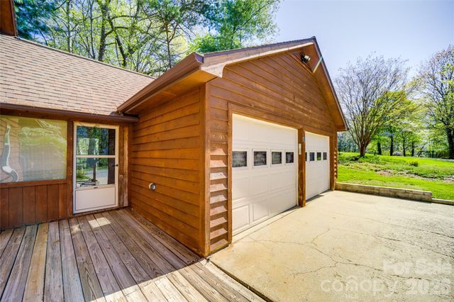 24 Oakwood Road, Candler, NC 28715