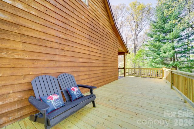 24 Oakwood Road, Candler, NC 28715