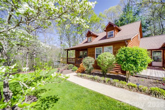 24 Oakwood Road, Candler, NC 28715