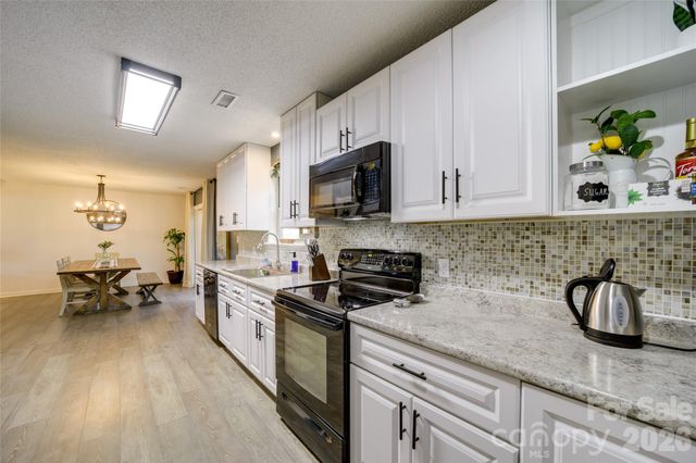 24 Oakwood Road, Candler, NC 28715