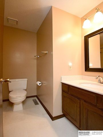 11316 Y Street, Omaha, NE 68137