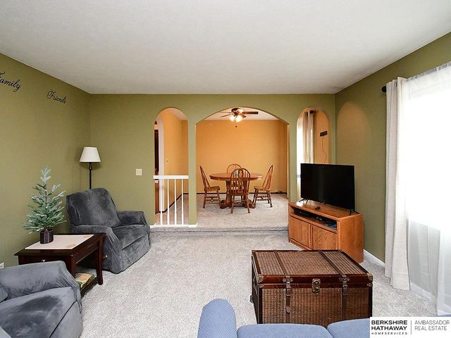 11316 Y Street, Omaha, NE 68137