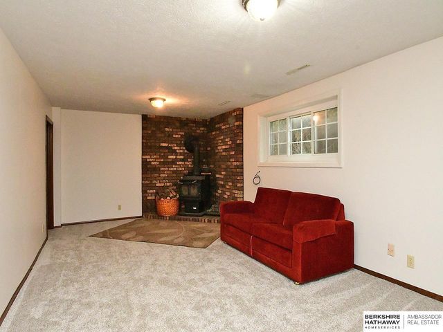 11316 Y Street, Omaha, NE 68137