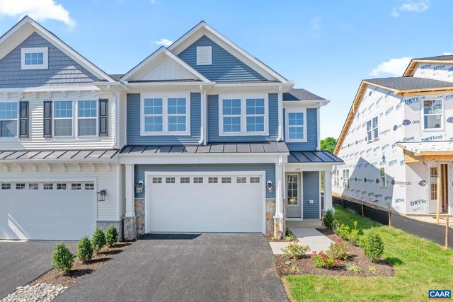 209 SPRINGDALE RD, Waynesboro, VA 22980