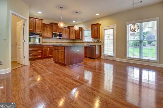 6820 Search Light Trail, Stonecrest, GA 30038