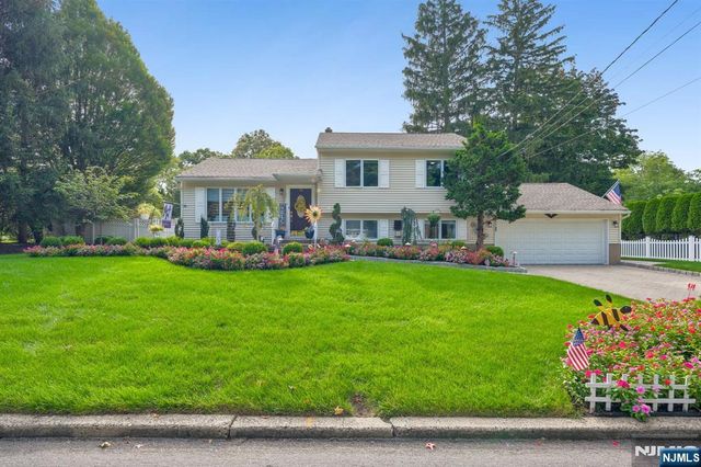 18 Murray Road, Montvale, NJ 07645