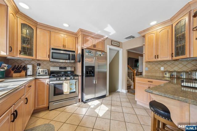18 Murray Road, Montvale, NJ 07645