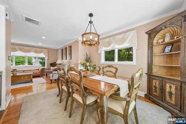 18 Murray Road, Montvale, NJ 07645