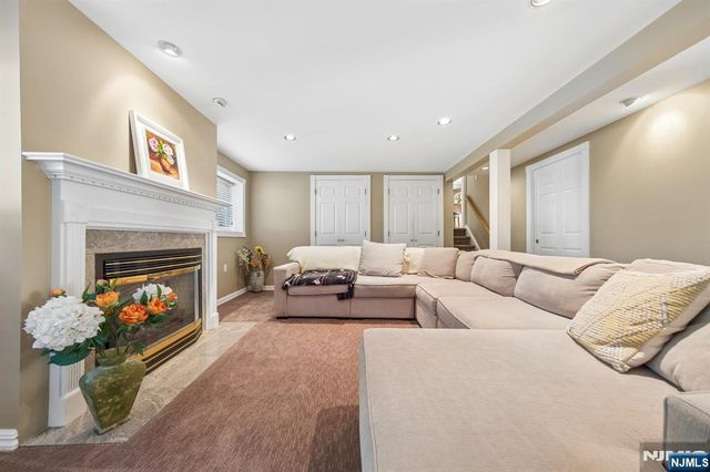18 Murray Road, Montvale, NJ 07645