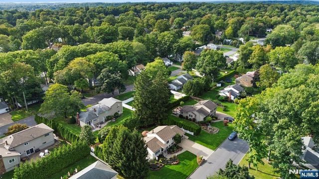 18 Murray Road, Montvale, NJ 07645