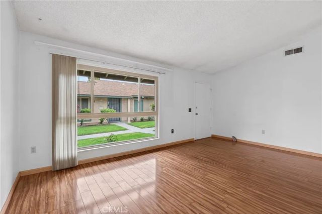 6305 La Mirada Way, Riverside, CA 92504