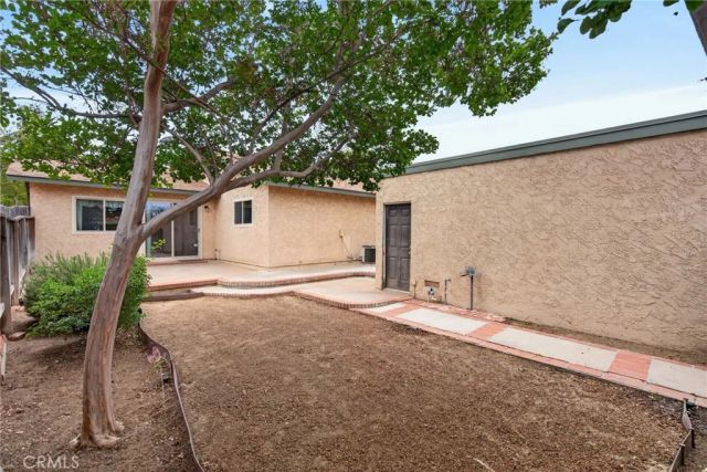 6305 La Mirada Way, Riverside, CA 92504