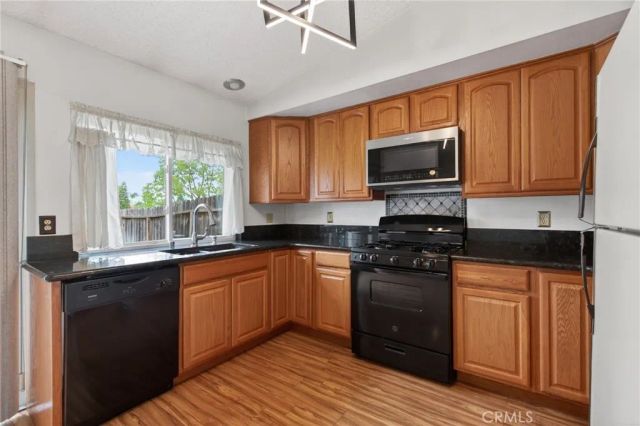 6305 La Mirada Way, Riverside, CA 92504