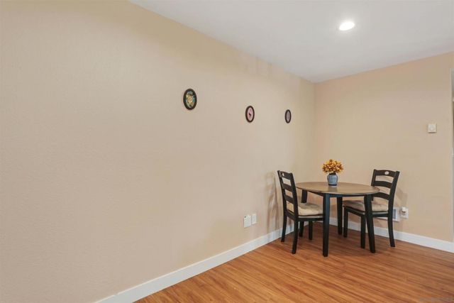 155 Rosebay Dr 37, Encinitas, CA 92024