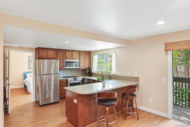 155 Rosebay Dr 37, Encinitas, CA 92024