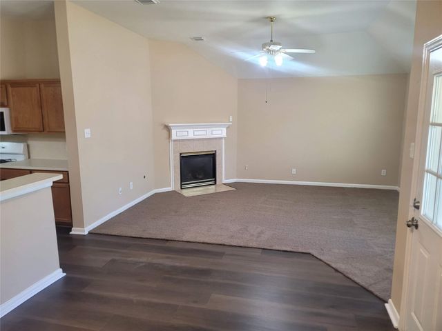 1226 Collier Point Lane, Fresno, TX 77545