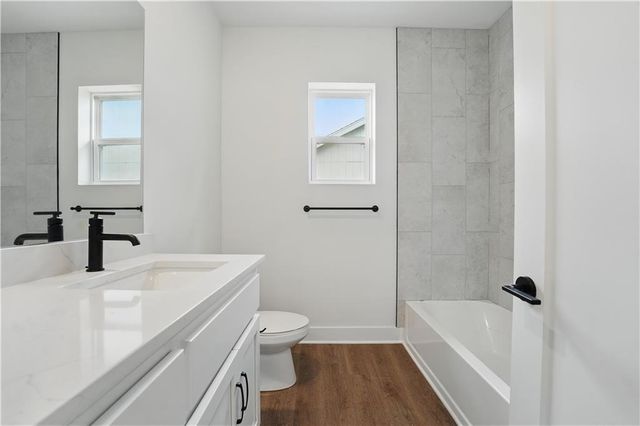 1607 NW 105th Terrace, Kansas City, MO 64155