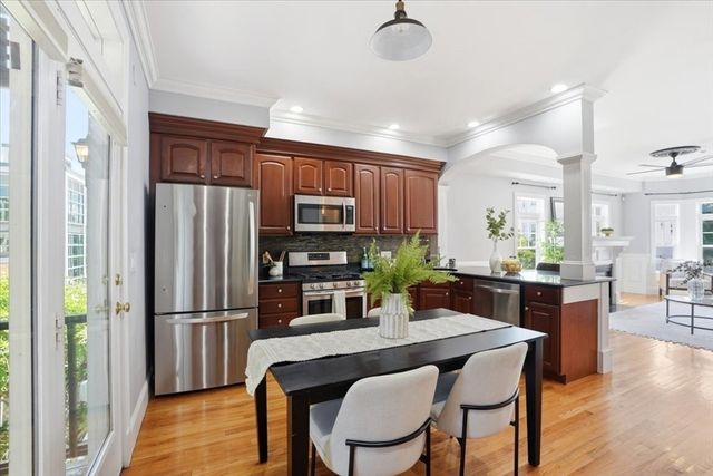 16 S Sydney 16, Boston, MA 02125