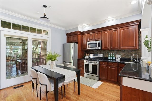 16 S Sydney 16, Boston, MA 02125