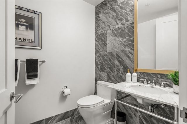 240 Devonshire St 3701, Boston, MA 02110