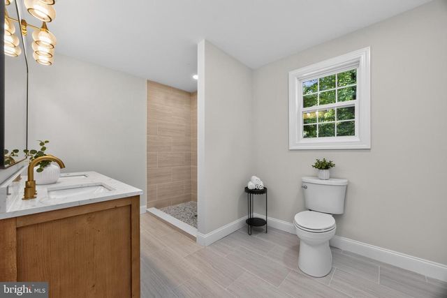 303 NORWOOD RD, Downingtown, PA 19335