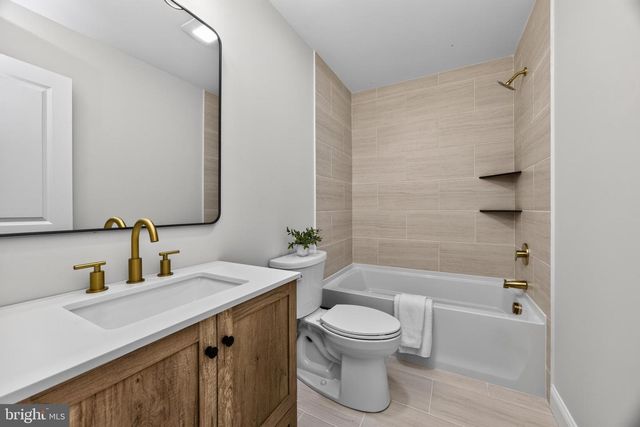 303 NORWOOD RD, Downingtown, PA 19335