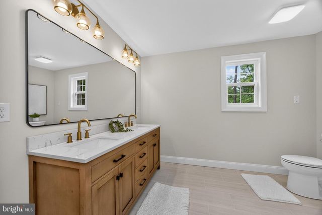 303 NORWOOD RD, Downingtown, PA 19335