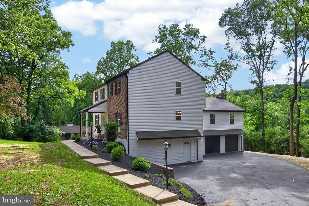303 NORWOOD RD, Downingtown, PA 19335