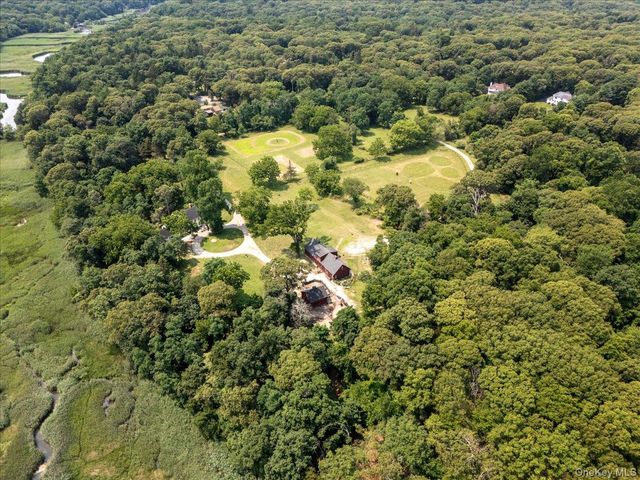 38 Landing Meadow Road, Smithtown, NY 11787