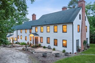 38 Landing Meadow Road, Smithtown, NY 11787