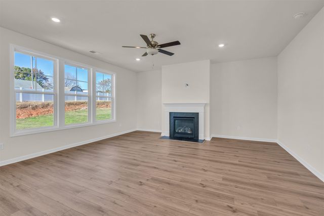 2020 Halton Oaks Drive, Spartanburg, SC 29303