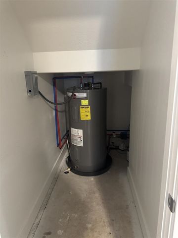 1352 6th Street, Muskegon, MI 49441