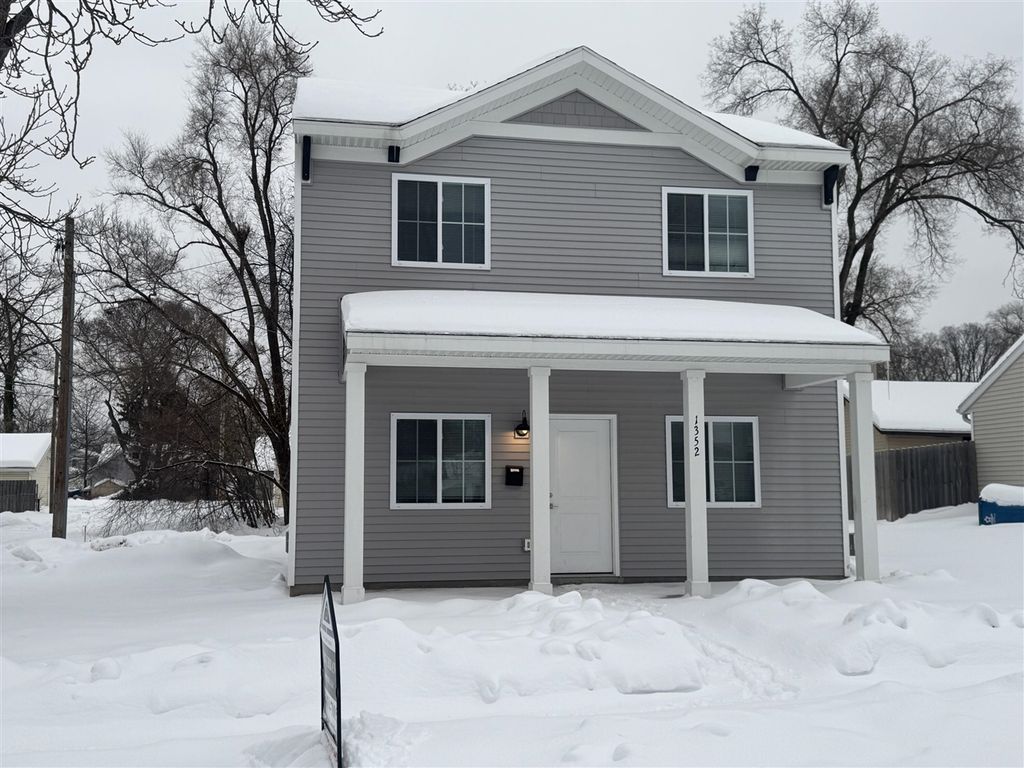 1352 6th Street, Muskegon, MI 49441