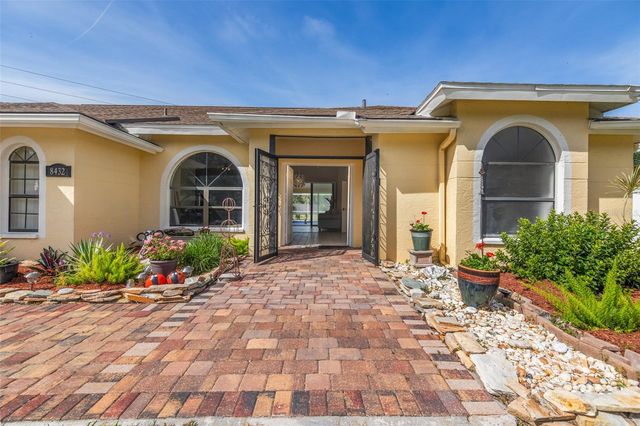 8432 PALM LAKES COURT, Sarasota, FL 34243