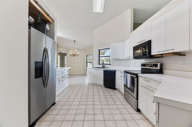 8432 PALM LAKES COURT, Sarasota, FL 34243