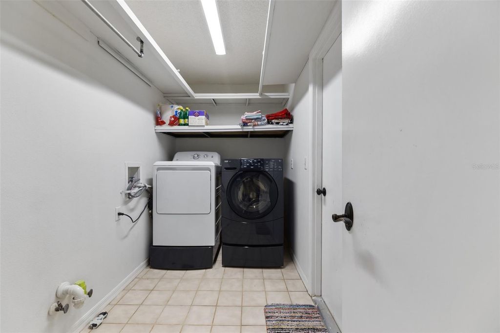 Image 16 of property listing at 8432 PALM LAKES COURT, Sarasota, FL 34243